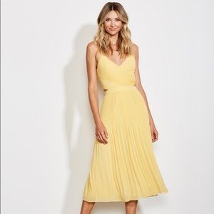 ALI & Jay Yellow Midi Dress 💛